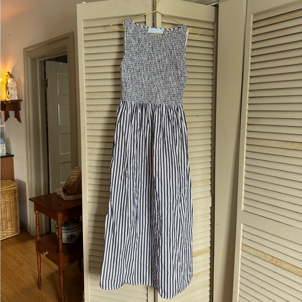 Hill house sleeveless blue stripe nap dross size small